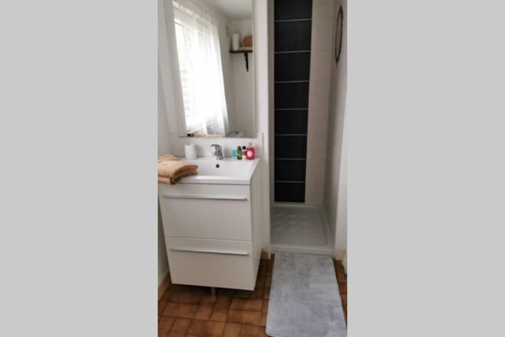 Petite Maison Dans Les Monts D'Arree Ty Coz Commana Exteriér fotografie